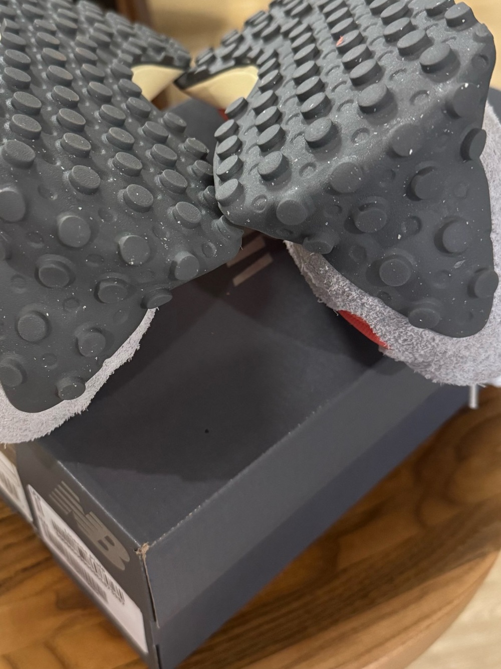 New Balance 327 Sneakers - Picture 9 of 13